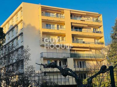 Appartement - 86 m² - 5 pièces