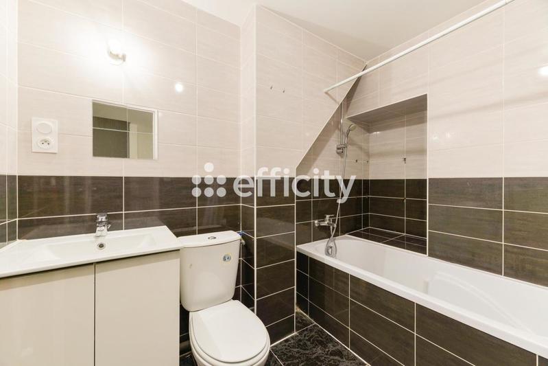 Maison - 117 m² - 6 pièces