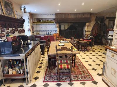 Maison - 635 m² - 13 pièces