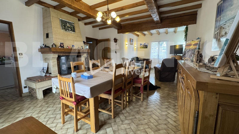 Maison - 213 m² - 8 pièces