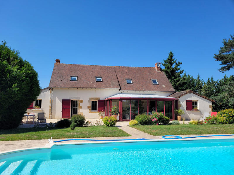 Maison - 203 m² - 8 pièces
