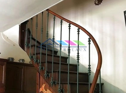 Maison - 172 m² - 10 pièces