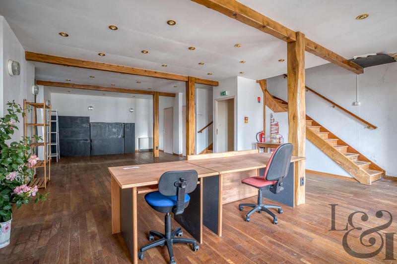 Maison - 597 m² - 12 pièces