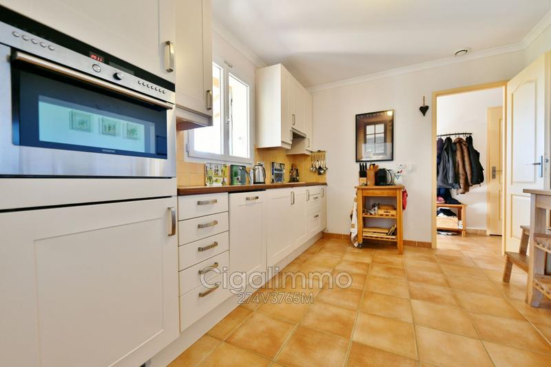 Villa - 100 m² - 5 pièces