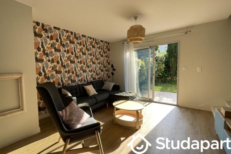 Chambre - 11 m² - 1 pièce