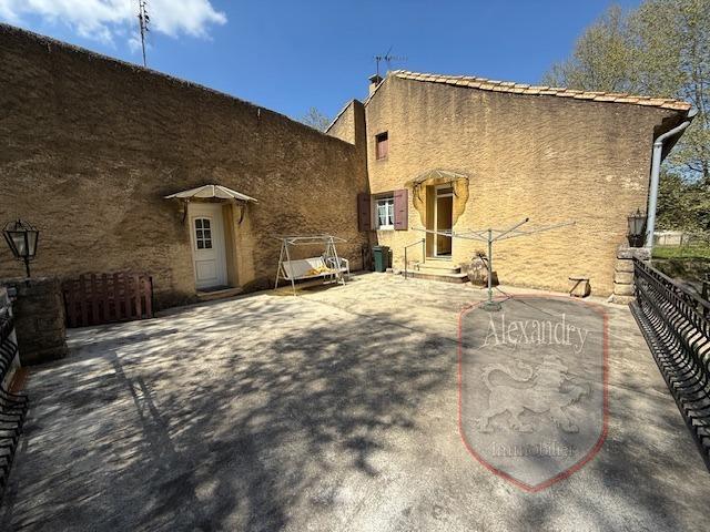 Maison - 124 m² - 7 pièces