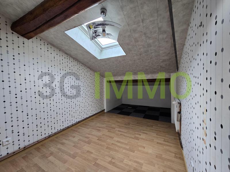 Maison - 95 m² - 5 pièces