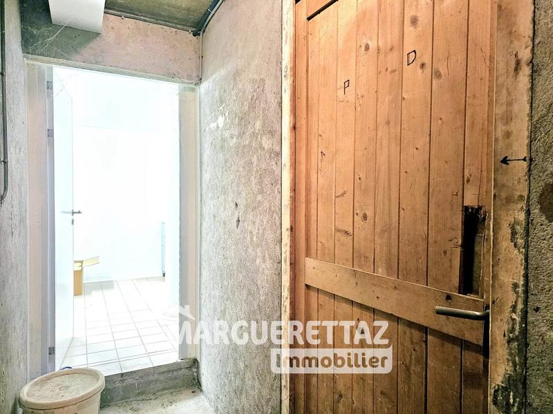 Local commercial - 170 m² - 170 pièces