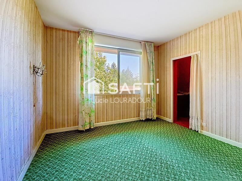 Maison - 257 m² - 11 pièces