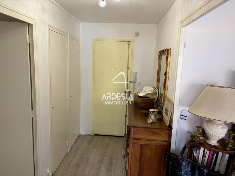 Appartement - 65 m² - 2 pièces