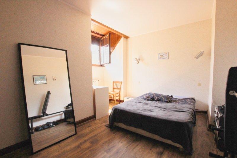 Maison - 230 m² - 8 pièces