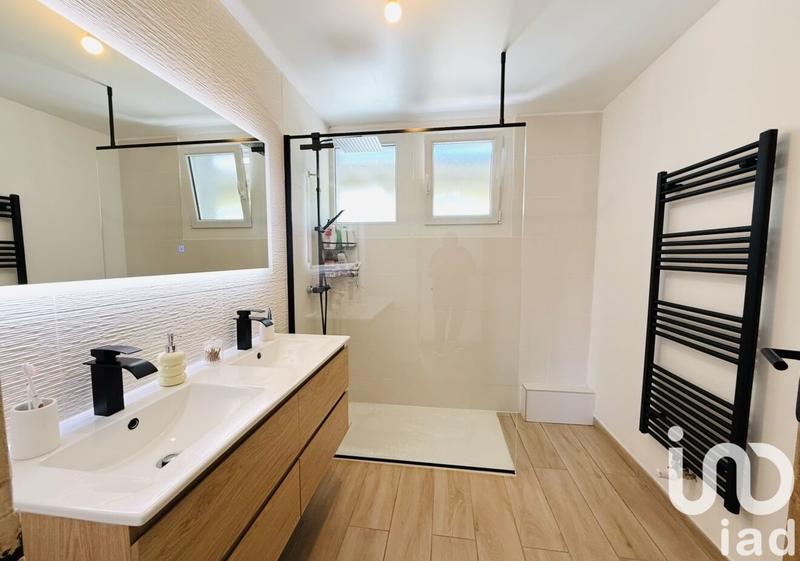 Maison - 135 m² - 8 pièces