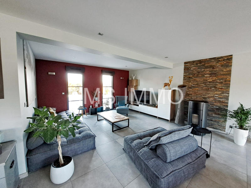 Maison - 144 m² - 5 pièces