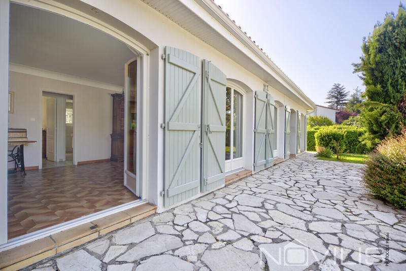 Villa - 137 m² - 6 pièces