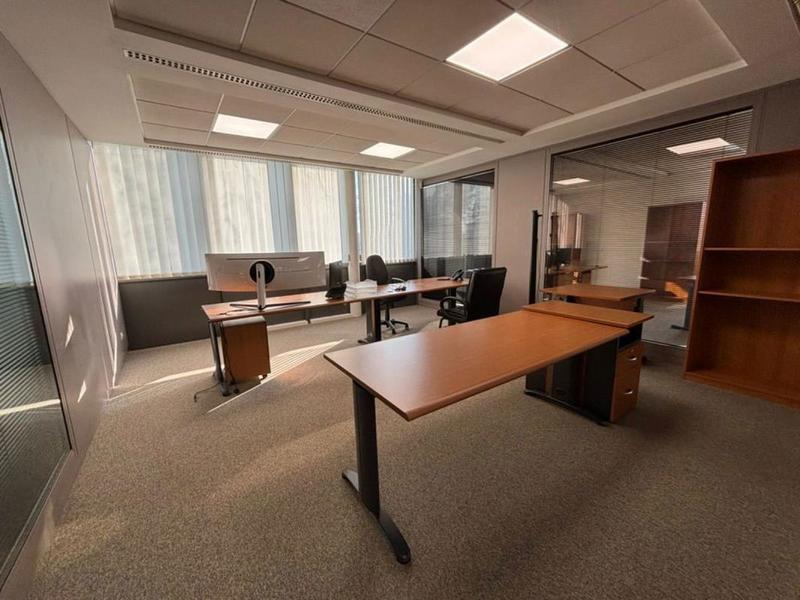 Bureau - 1 500 m²