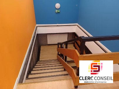 Local d'activités - 696 m²