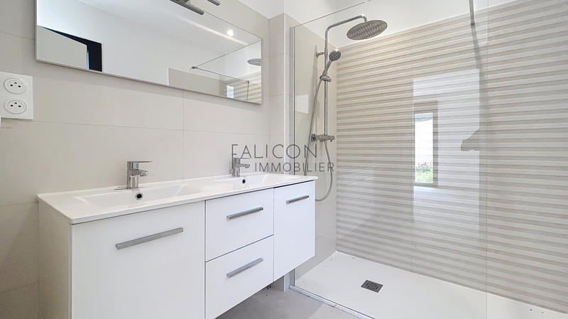 Villa - 138 m² - 6 pièces