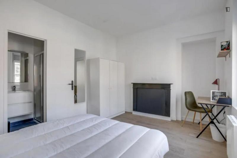 Chambre - 15 m² - 11 pièces