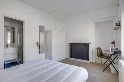 Chambre - 15 m² - 11 pièces