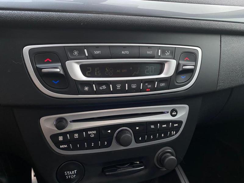 Renault Mégane 3 Coupe 1.5dci 110cv Gt Line Radars Ar/Gps/Clim/Mains Libres