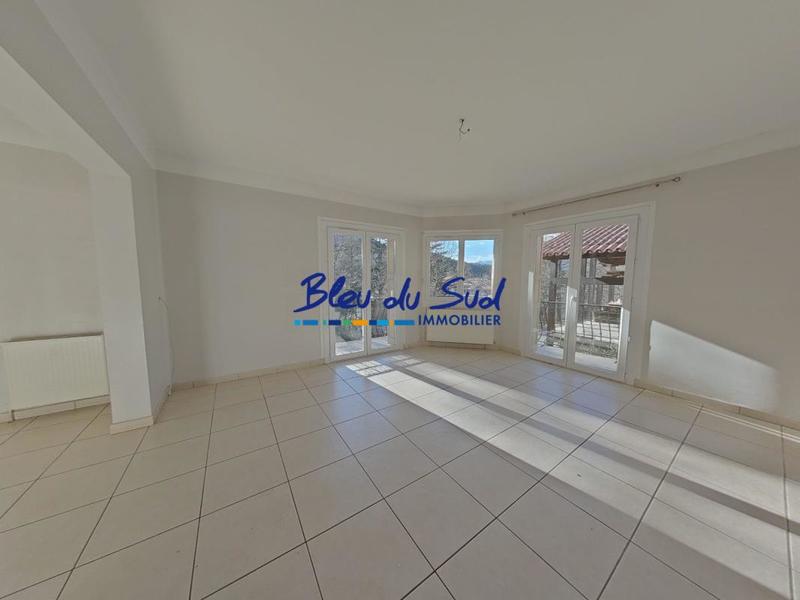 Maison - 99 m² - 4 pièces