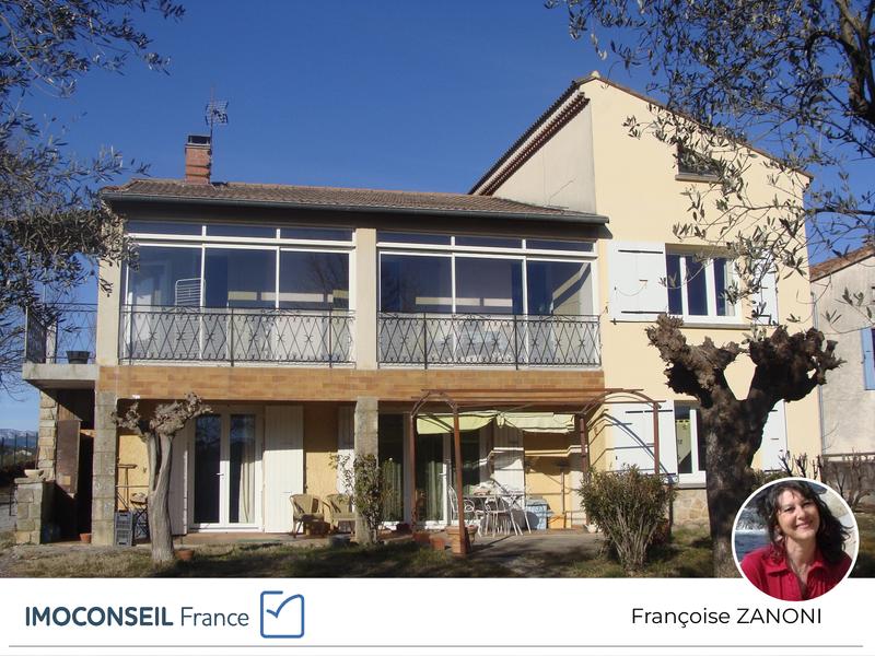 Maison - 170 m² - 9 pièces