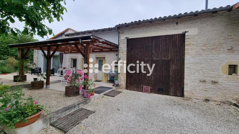 Maison - 235 m² - 8 pièces