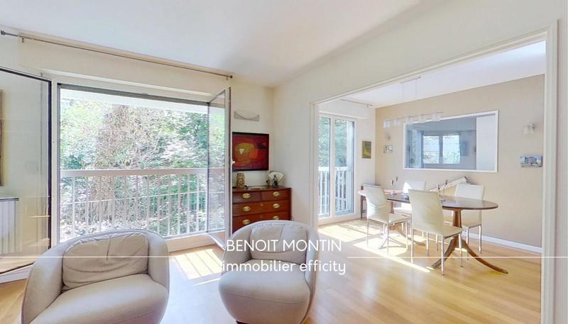 Appartement - 99 m² - 5 pièces