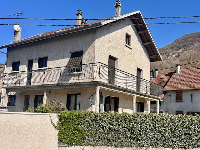 Maison - 126 m² - 6 pièces