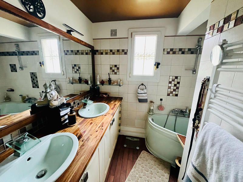 Maison - 150 m² - 8 pièces