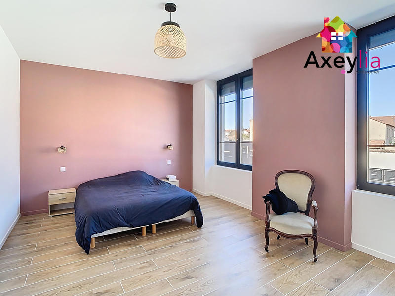 Loft - 278 m² - 5 pièces