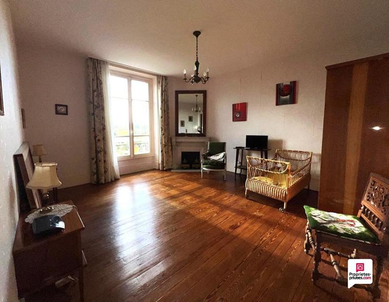 Maison - 162 m² - 7 pièces