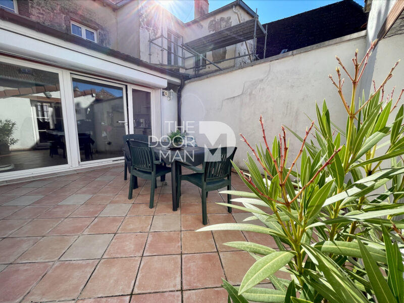 Immeuble - 176 m² - 12 pièces