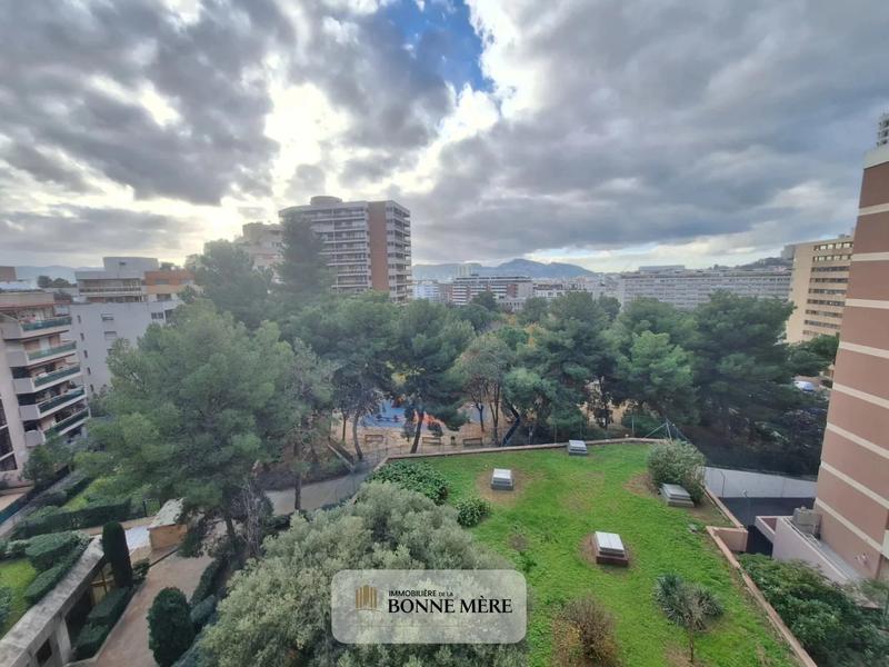 Appartement - 102 m² - 5 pièces