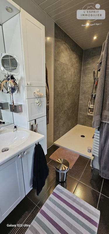 Villa - 225 m² - 6 pièces