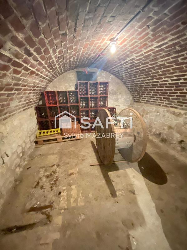 Maison - 210 m² - 11 pièces