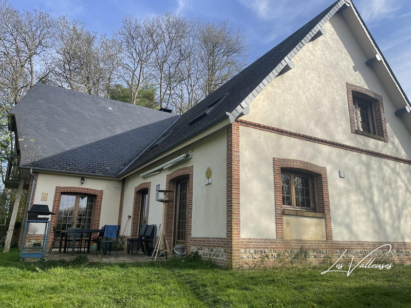 Maison - 180 m² - 7 pièces
