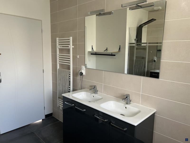 Maison - 99 m² - 4 pièces