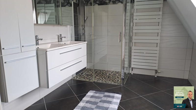 Immeuble - 230 m² - 2 pièces