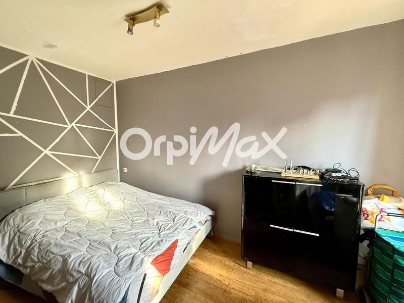 Immeuble - 211 m² - 6 pièces