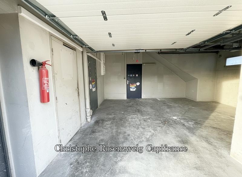 Maison - 249 m² - 10 pièces