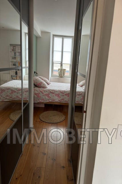 Appartement - 90 m² - 4 pièces