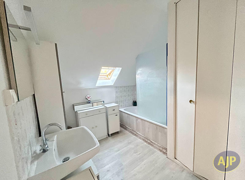 Maison - 139 m² - 6 pièces