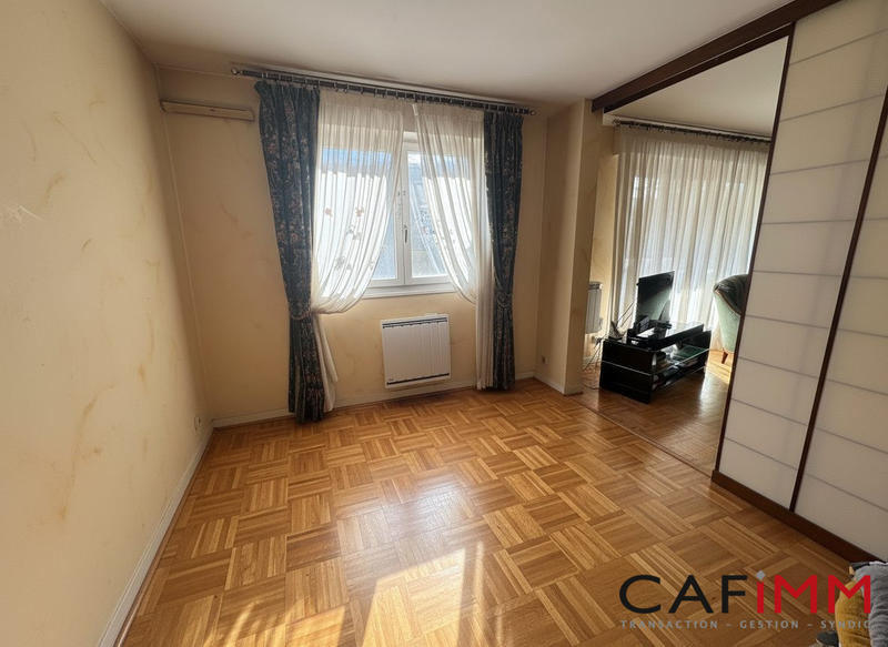 Appartement - 91 m² - 4 pièces