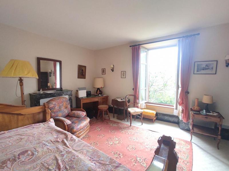 Maison - 175 m² - 8 pièces