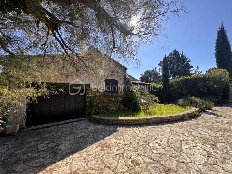 Maison - 180 m² - 7 pièces