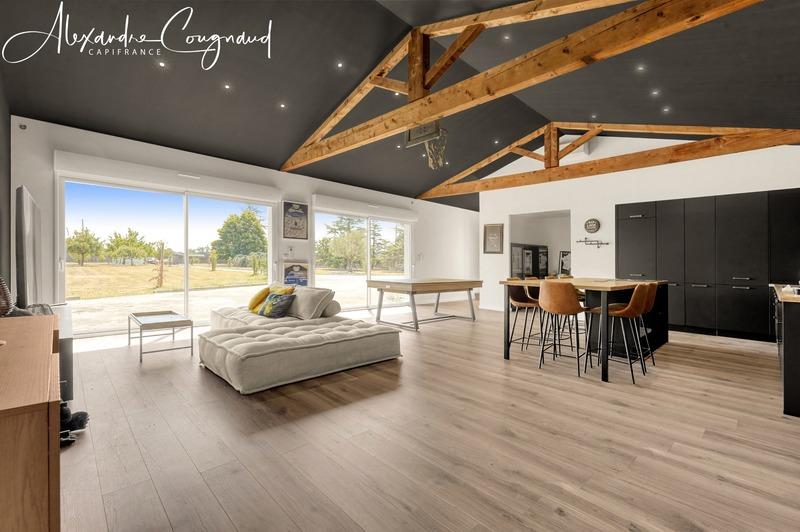 Maison d'architecte - 309 m² - 8 pièces