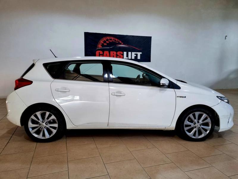 Toyota Auris 1.8 Vvt-i Hsd Cvt Hybride 99 ch Dynamic - Garantie 6 Mois