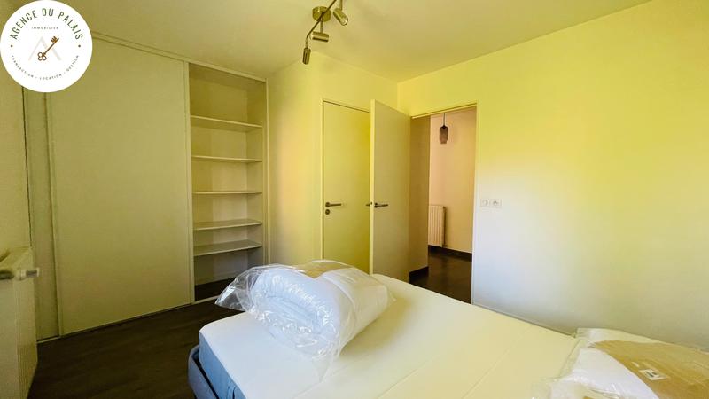 Appartement - 90 m² - 3 pièces