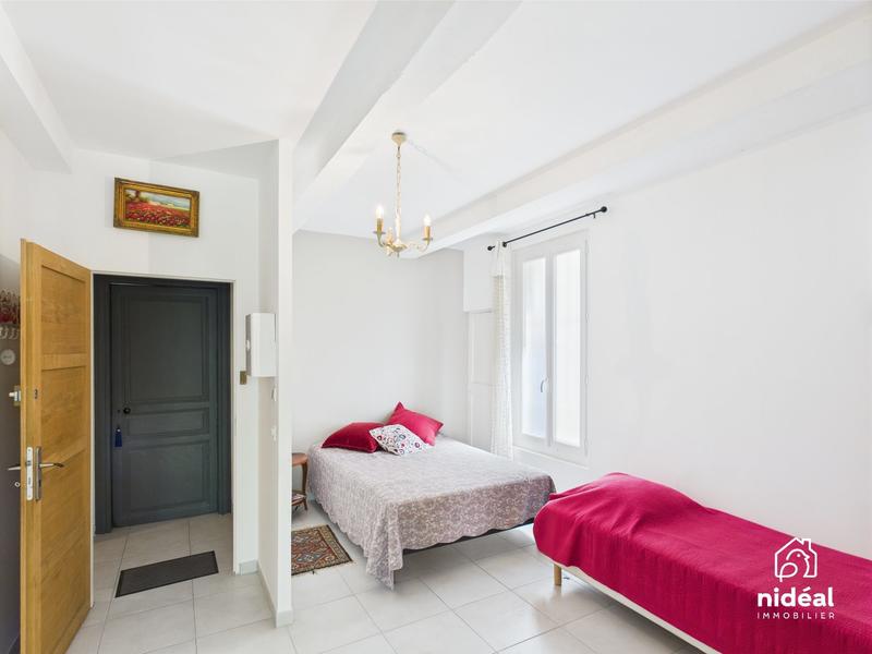 Maison - 270 m² - 15 pièces